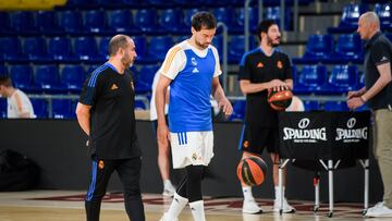 Llull y Abalde entrenan con el grupo a diez horas del inicio de la final