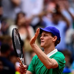 Sinner engrasa la máquina con un triunfo exprés ante Lehecka