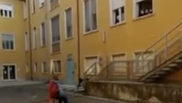 Despedida a Carla Sacchi: muere la anciana a la que su marido le tocaba serenatas en el hospital