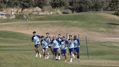 El equipo se entrena en el campo de golf de Los Ángeles de San Rafael.