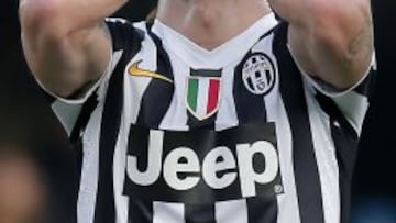 El delantero de la Juventus, Pablo Daniel Osvaldo, reacciona durante en el empate de su equipo contra el Hellas Verona.