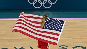 Una jugadora de baloncesto estadounidense, durante los Juegos de París.