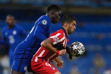 Zouma y Luis Suárez.