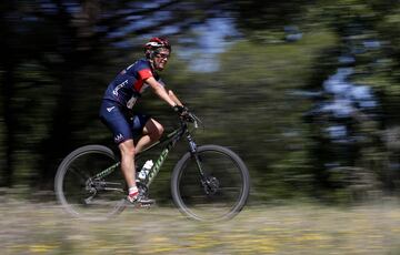 El circuito Du Cross Series cerró con nota la primera etapa de la temporada celebrando el décimo aniversario de duatlones en la localidad de Villanueva de la Cañada. La prueba congregó a cerca de 250 participantes entre los que destacaron los madrileños A