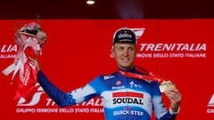 Merlier, en el podio de Padova como ganador de etapa.