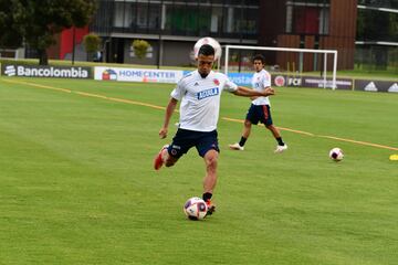 En la sede de la Federación Colombiana de Fútbol, en Bogotá, los convocados por Reinaldo Rueda para el morfociclo de la Selección Colombia tuvieron su primer día de entrenamiento. 