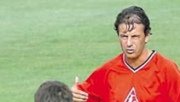 <b>OPTIMISTA. </b>Jose cree que su equipo mejorará con los partidos.