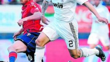 Michel Salgado durante un encuentro