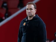 PALMA, 15/02/2026.- El entrenador del Mallorca Jagoba Arrasate durante el partido de la jornada 24 de LaLiga que RCD Mallorca y Real Betis disputan hoy domingo en el estadio de Son Moix. EFE/CATI CLADERA