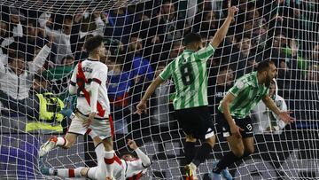 Gol de Borja Iglesas para la clasificación del Betis.