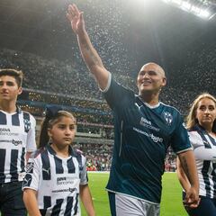 Venados FC le ofreció a Chupete Suazo salir del retiro