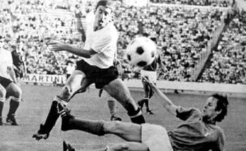 06/06/1970 Uruguay-Italia se enfrentaron en la fase de grupos 