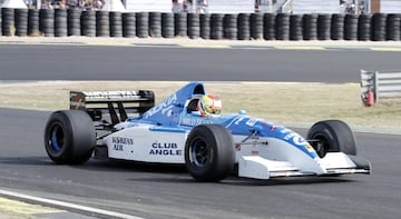 Tercera edición de la reunión y exhibición de automóviles clásicos en el circuito del Jarama