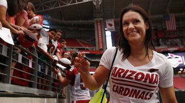 Jennifer Welter, la primera entrenadora mujer en la NFL: Llegó a la NFL en 2015 como asistente interina del coach de los Arizona Cardinals, siendo así la primera mujer con un puesto de entrenadora en la máxima liga de fútbol americano.