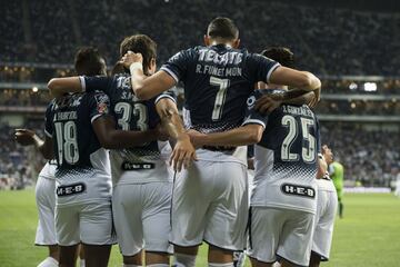 Con el apoyo de FEMSA, Monterrey se convirtió en un club protagonista en México, producto de fichajes como el de Rogelio Funes Morí, Guillermo Franco, Humberto Suazo, Neri Cardozo, José María Basanta, Avilés Hurtado y más nombres importantes en la Liga MX. A partir del año 2000, ‘Rayados’ suma tres trofeos de liga y tres más de Concacaf.