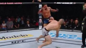 Brutal KO en la UFC: patada a la cabeza de su rival