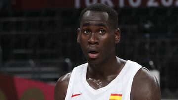 El jugador español, Usman Garuba, debutó con la camiseta de los Rockets y atrapó 6 rebotes. Jalen Green, número 2 del draft, se lesionó.