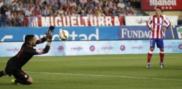 30/08/14 2ª Jornada - Atlético de Madrid - Eibar
Parada de Moya portero del Atlético de Madrid