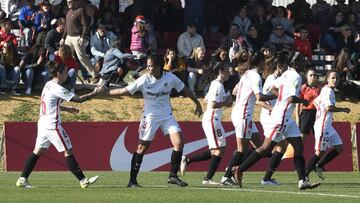 Jugadoras del Sevilla en un partido de la Liga Iberdrola. 