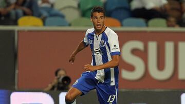 Diego Reyes se aleja cada vez más de volver al Espanyol