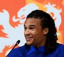 Nathan Aké: “No he hablado con Guardiola”