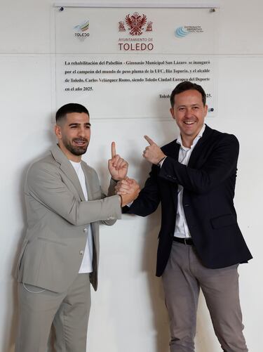 Ilia Topuria inaugura la rehabilitación del Pabellón - Gimnasio Municipal San Lázaro acompañado por el alcalde de la ciudad, Carlos Velázquez Romo. 