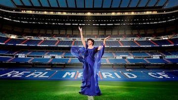 La vallisoletana posó en el estadio Santiago Bernabéu para el calendario solidario Chocrón. 

