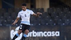  El defensa uruguayo debutó con 17 años en la primera división de Uruguay en las filas del Boston River. Un año después firmó con el Barça para jugar en el filial. Debutó en 2019 con el primer equipo culé