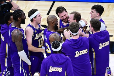 Luke Kennard proves why Lakers traded for him with game-winning shot 