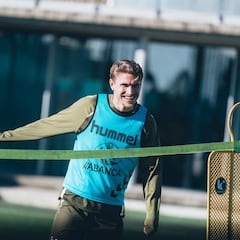 Starfelt, listo para Sevilla