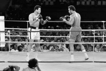 30 de octubre de 1974. Combate por el Campeonato de los pesos pesados entre Muhammad Ali y George Foreman en Kinshasa. 