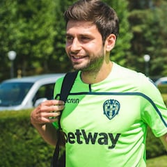 Prcic: "Soy un centrocampista técnico, con visión de juego"