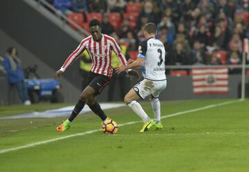 La "Pantera de Barakaldo" es una de las sensaciones en San Mamés. Su velocidad y potencia deleitaron a los aficionados bilbaínos donde la temporada. En la Euro es el jugador 12 para Celades.