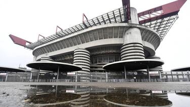 Vista exterior del estadio de San Siro de Milán.