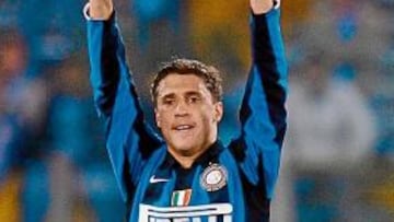 <b>OBJETIVO. </b>Hernán Crespo, en un encuentro con el Inter.