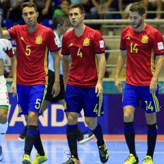España vence 0-1 en el primero de los amistosos en Francia