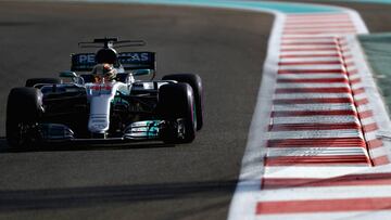 Lewis Hamilton con el Mercedes en Abu Dhabi.