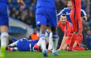 El árbitro Bjorn Kuipers expulsó a Zlatan Ibrahimovic.