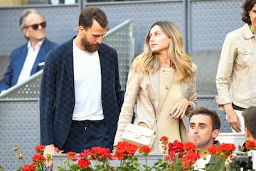 Sergio Rodríguez y Ana Bernal en el partido de Jan-Lennard Struff contra Aslán Karátsev.