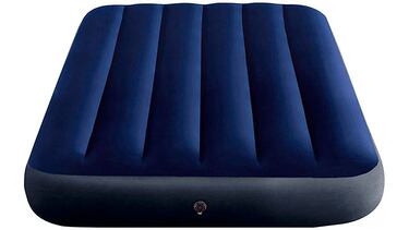 Tenemos esta cama hinchable para dormir con comodidad en el suelo