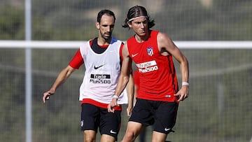 Juanfran y Filipe Luis.  