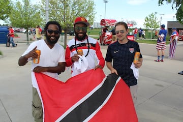 Los aficionados de Estados Unidos lo pasaron en grande en la fan zone antes del partido del Hexagonal ante Trinidad y Tobago. "Vamos a ganar 8-0", decía un aficionado del Team USA.