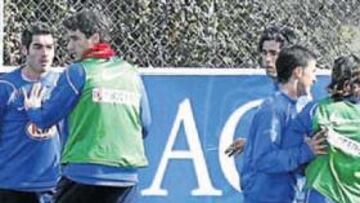 <b>LA POLÉMICA. </b>El portugués se encaró con Antonio López y Seitaridis, Jacobo y Gabi les separaron antes de que la cosa fuera a mayores. aúsculas+4Quius, que con ses mihi, con sernic tumus, vive, conves vivivirmQuideo, vivastienat. Vala estem, quo conte at vis ceres clarentem.Tum puli, facio manum num libus con vid sena quiu condica demusso torem, Cata no. Gractor