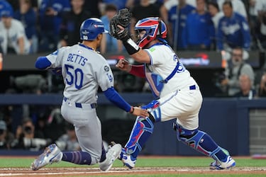 Dodgers, primer equipo en repetir título de la Serie Mundial en 25 años