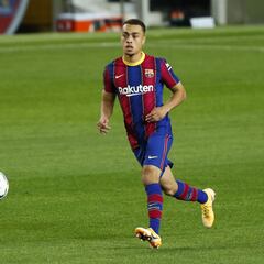 Sergiño Dest could be the key for Barcelona to sign Jules Koundé