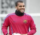 Alves: "Haré todo lo posible por seguir en el Barcelona"