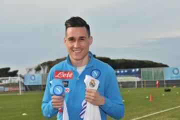 (1987, Motril, Granada), canterano del Real Madrid, es un futbolista que juega en el Nápoles con el que ha conseguido ganar una Copa y una Supercopa de Italia en 2014. Anteriormente, militó en el Espanyol y en el Real Madrid. Con este último, consiguió una Liga y una Supercopa de España en 2012.