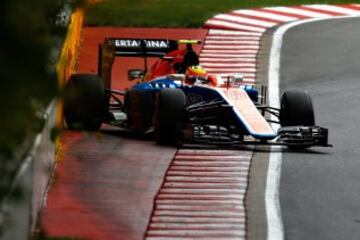 MONTREAL, QC - JUNE 11: Rio Haryanto of Indonesia driving the (88) Manor Racing MRT-Mercedes MRT05 Mercedes PU106C Hybrid turbo crashes into the wall during qualifying for the Canadian Formula One Grand Prix at Circuit Gilles Villeneuve on June 11, 2016 in Montreal, Canada.   Charles Coates/Getty Images/AFP
== FOR NEWSPAPERS, INTERNET, TELCOS & TELEVISION USE ONLY ==