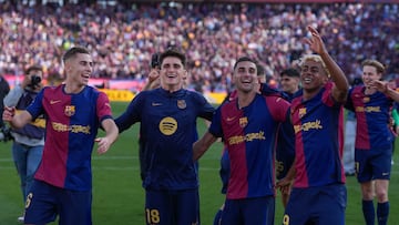 BARCELONA, 11/05/2025.-Los jugadores del Barcelona celebran su victoria sobre el Real Madrid, tras el partido de la jornada 35 de LaLiga EA Sports entre el Barcelona y el Real Madrid, este domingo en el Estadi Olímpic Lluís Companys.-EFE/ Enric Fontcuberta