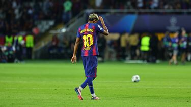 Lamine Yamal tras finalizar el partido.